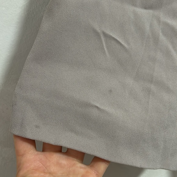 Aritzia Babaton colin Skort size 8 medium beige shorts - Picture 7 of 9